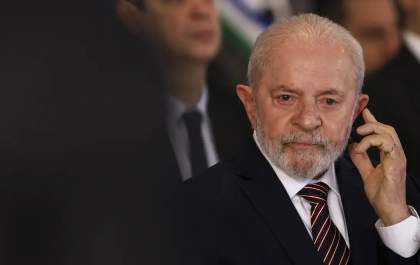 Procedimento 'foi um sucesso' e presidente Lula já está conversando