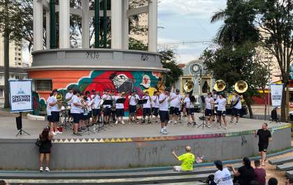 ‘Constroen Musicando na Praça’ se apresenta na praça do Pinheiros