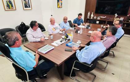Diagnóstico Econômico de Araçatuba é entregue ao prefeito Dilador