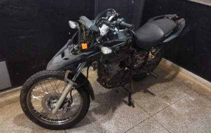 Polícia Militar de Três Lagoas recupera motocicleta furtada e apreende drogas