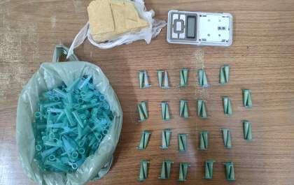 Homem é preso com cocaína após denúncia de violência doméstica