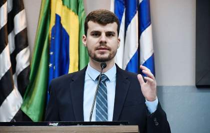 Promessa de mudança marca discursos de posse dos novos vereadores de Araçatuba