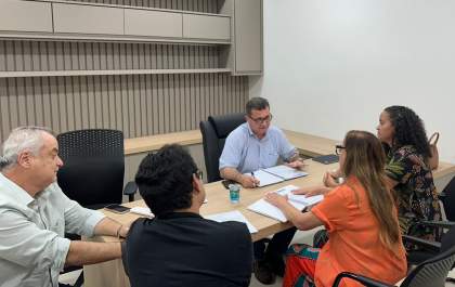 Diretoria do Sinted e Prefeitura de Três Lagoas se reúnem para avaliar as exonerações na educação do Município