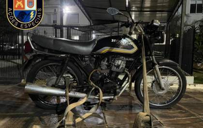 Jovem é preso por tráfico após ser abordado com moto adulterada