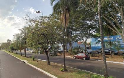 Bandidos furtam cabos de postes de iluminação na avenida Jorge Mellem Rezek