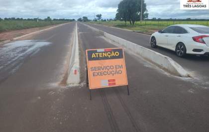 Remoção indevida de sinalização na obra da Avenida do Balneário preocupa Prefeitura