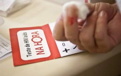 OMS vê com preocupação suspensão de recursos dos EUA para HIV