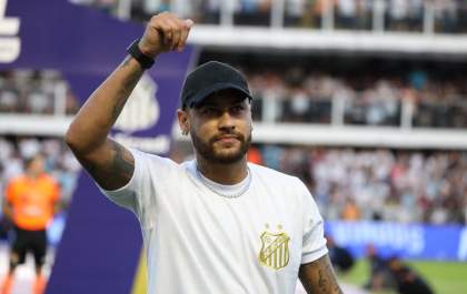 Neymar anuncia retorno ao Santos&nbsp;