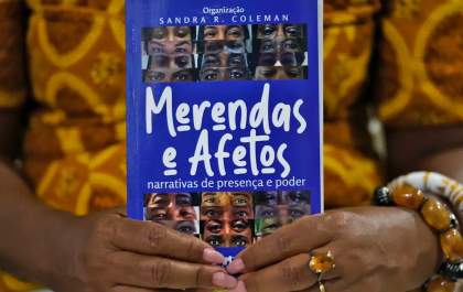 Tia da merenda, tia do portão, tia da cantina: Obra retrata vidas de funcionárias de escolas