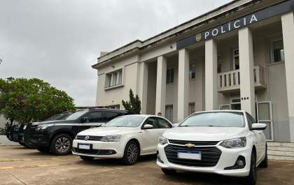 Polícia Civil cumpre 33 mandados de busca e 4 de prisão em operação contra o tráfico de drogas