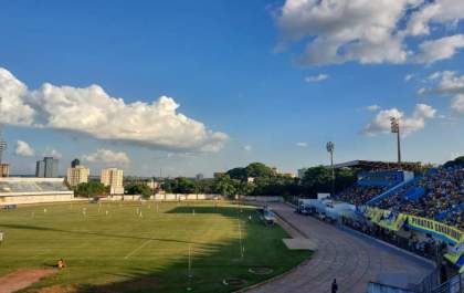AEA joga contra Barretos neste sábado no Adhemarzão