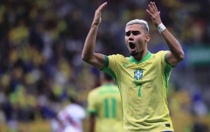 Andreas Pereira decide ficar na Europa, e Palmeiras encerra negociação com Fulham