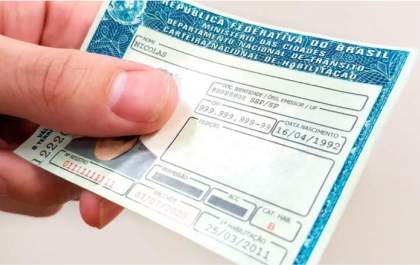 Agora automático, registro de multa amplia olhar sobre os condutores no primeiro ano de CNH para garantir mais segurança no trânsito