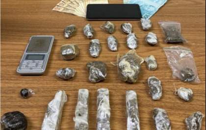 Entregador é preso com droga pela Polícia Militar