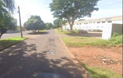 Mulher de 48 anos morre após bater moto em ônibus do transporte coletivo