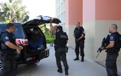 Simulação de flagrante proporciona vivência a alunos de Direito do Unisalesiano