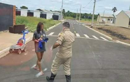 Adolescente fingiu encontrar bebê que ela mesma abandonou
