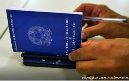 Desemprego sobe para 6,5% no trimestre, mas segue abaixo do registrado há um ano, aponta IBGE