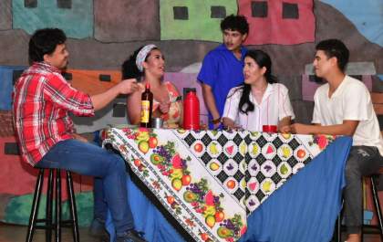 Ajude a Cia Ato Histórico levar teatro para as escolas de Três Lagoas