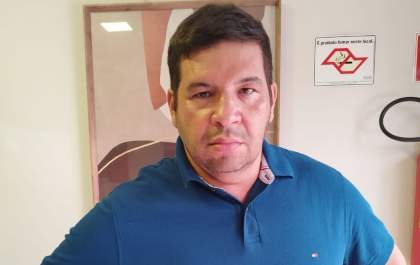 Instrutor de autoescola facilita a vida de motoristas com cursos online