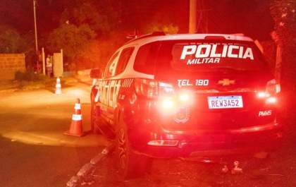Rapaz é agredido por seguranças após briga em bar