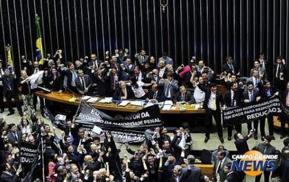 Dois mudam de posição e 5 de MS votam pela redução da maioridade