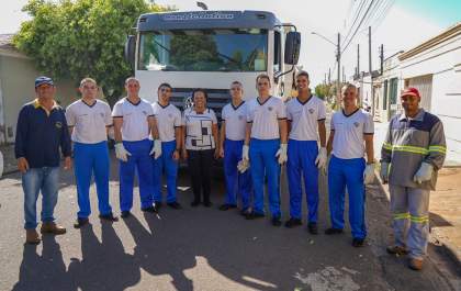 Vice-prefeita acompanha início da campanha ‘Araçatuba Limpa’
