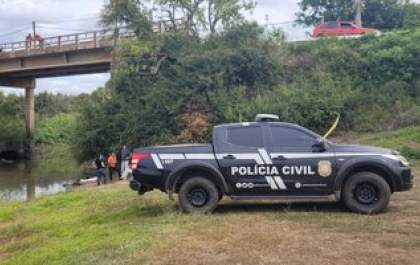 Pai é preso após ter jogado filho de cima da ponte