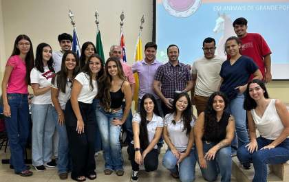 Palestra amplia conhecimento de acadêmicos de Medicina Veterinária do Unisalesiano