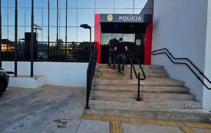 Homem é preso em flagrante por descumprir medida protetiva