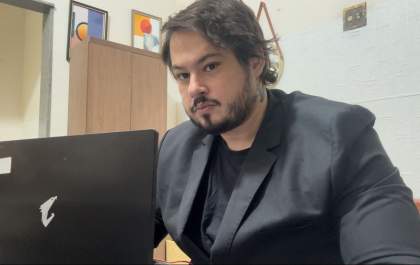 Três-lagoense desafia gigante da tecnologia, acusa OpenAI de plágio e apresenta AEGIS, a IA integral