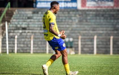 AEA surpreende, faz 3 a 0 fora de casa e está na semifinal
