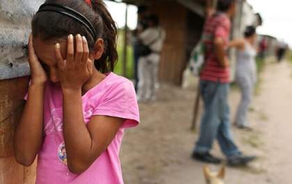 Criança de 4 anos é arrastada por homem para terreno baldio em Três Lagoas