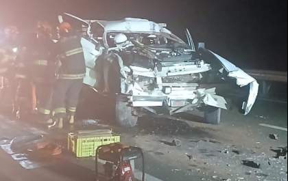 Colisão de caminhonete na traseira de caminhão na Rondon deixa 2 feridos graves