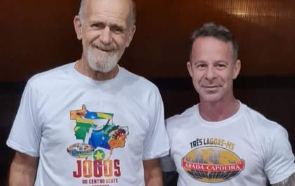 Sob as Lentes: Professor Baratta e a arte da capoeira