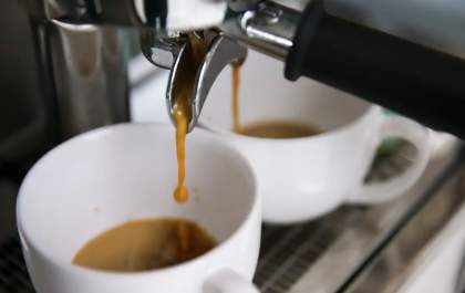 Café, chocolate e carne ficam mais caros e são vilões da inflação em um ano