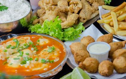 Casa do Peixe terá almoço especial na Sexta-feira Santa com peixada completa e marmitex de peixe