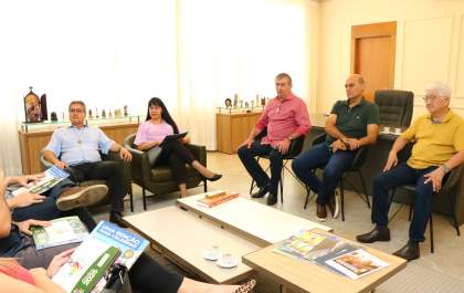 Unisalesiano recebe visita para discutir implantação de Centro de Inovação e Tecnologia