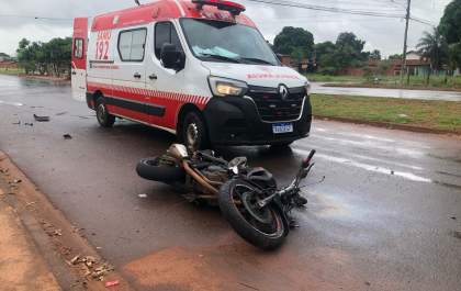 Condutor foge após colisão com moto que deixou ferido em cruzamento de Três Lagoas