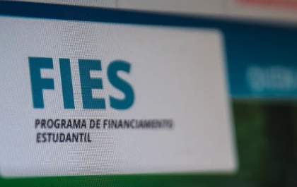 Inscrições para vagas remanescentes do Fies 2025 começam nesta quinta-feira (23)