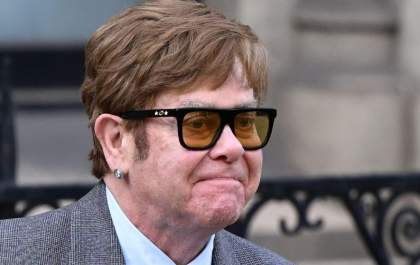 Elton John fala sobre ter perdido parte da visão e a impossibilidade de assistir aos jogos dos filhos