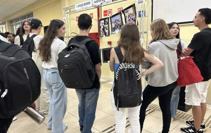 Entradas do câmpus do Unisalesiano recebem Exposição de Fotografia Publicitária