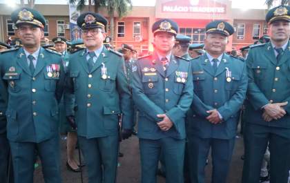 Policiais Militares de Três Lagoas são homenageados com a Medalha Tiradentes