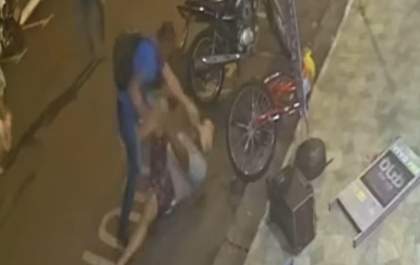 Homem esfaqueia atual companheiro da ex-esposa em praça central de Mirandópolis