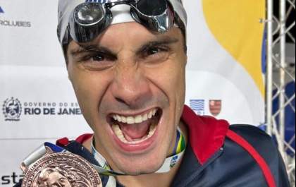 Leonardo de Deus brilha com bronze nos 200m borboleta no Troféu Maria Lenk 2025