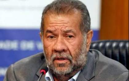 Lula aceita pedido de demissão do ministro da Previdência Social, Carlos Lupi