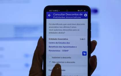 Segurados do INSS podem pedir devolução de descontos ilegais