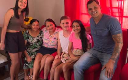 Jovem gravemente ferida por carro na Pompeu se emociona ao saber que ganhou cirurgia