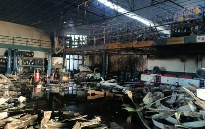 Incêndio em loja de pneus causa danos de grandes proporções