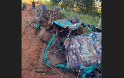 Motorista de caminhão que caiu em ribanceira em Aracanguá tinha 50 anos